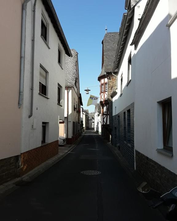 Zur Burg Eltz